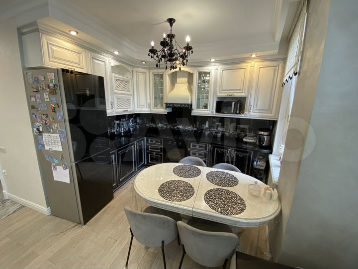 2-к. квартира, 53,5 м², 25/25 эт.