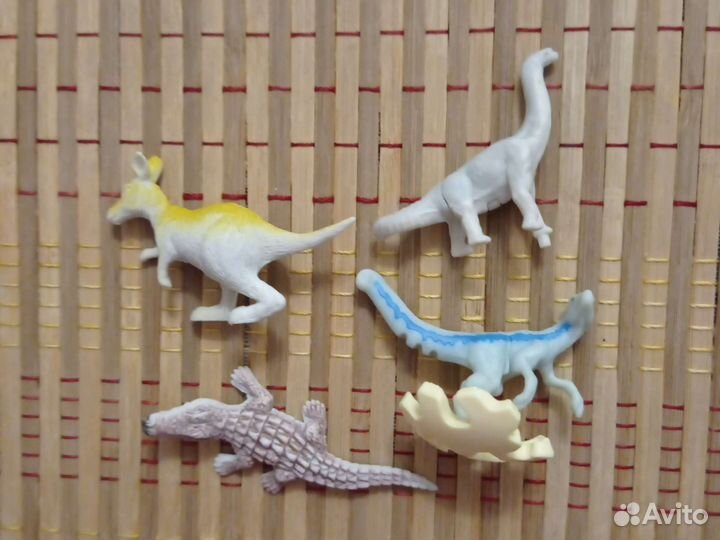 Киндор-игрушки из разных коллекций