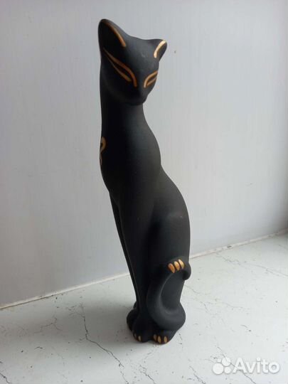 Статуэтка Кошка