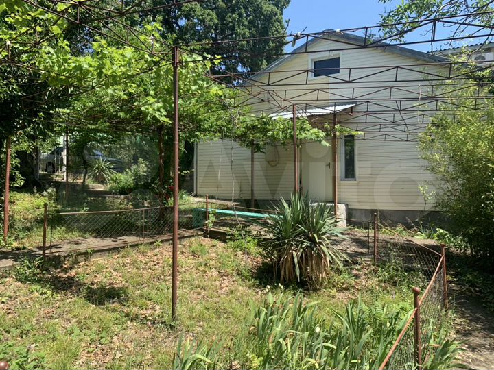 Комната 20 м² в 6-к., 1/2 эт.