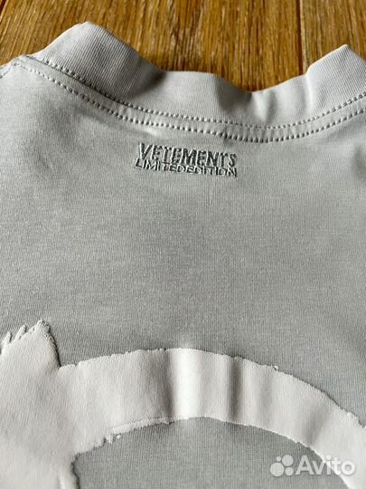 Футболка Vetements