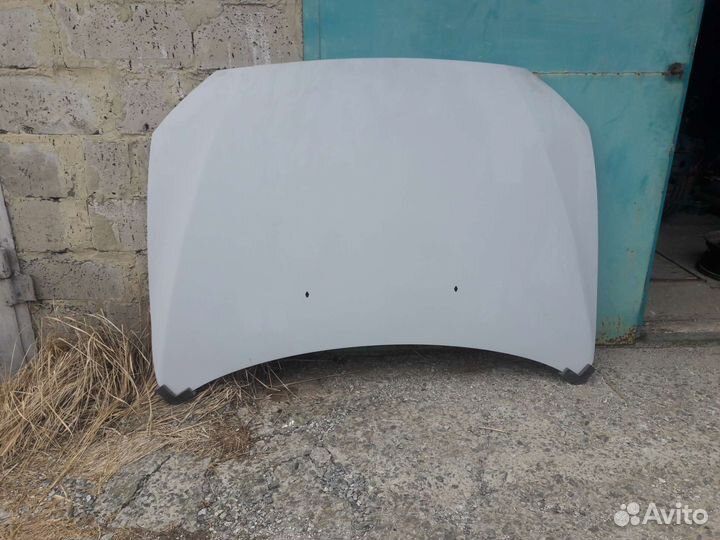 Капот lancer 10