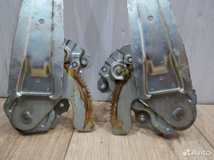 Стеклоподъемник задний Toyota Corolla 150