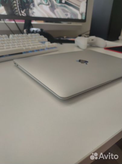 Macbook air 13 2020 m1