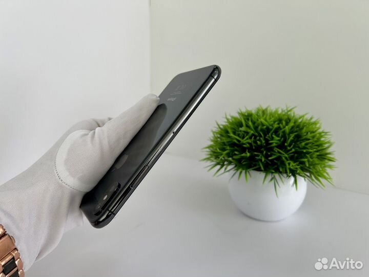 iPhone Xs, 64 ГБ