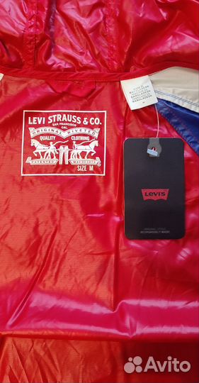 Ветровка Levi