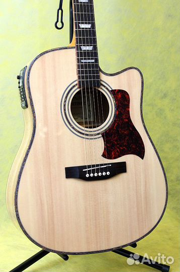 Электроакустическая гитара Martinez