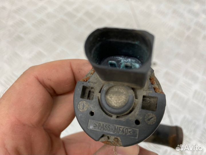 Б/У насос охлаждения (помпа) Volkswagen