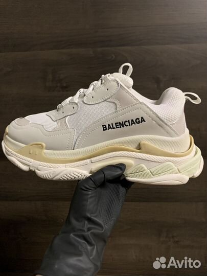 Balenciaga Triple S White