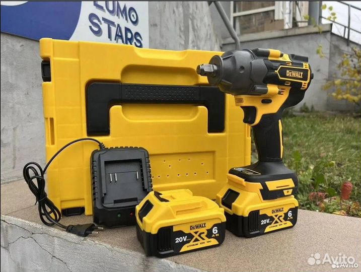 Гайковерт аккумуляторный 2000нм DeWalt. Новый