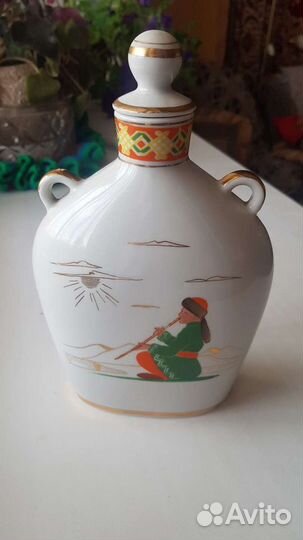 Фарфоровый графин времен СССР