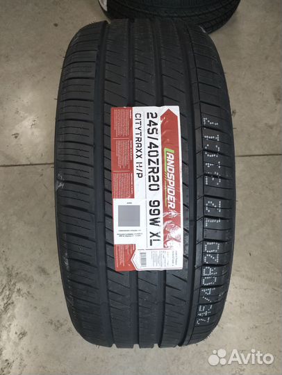 Landspider Citytraxx H/P 245/40 R20 и 275/35 R20 102W