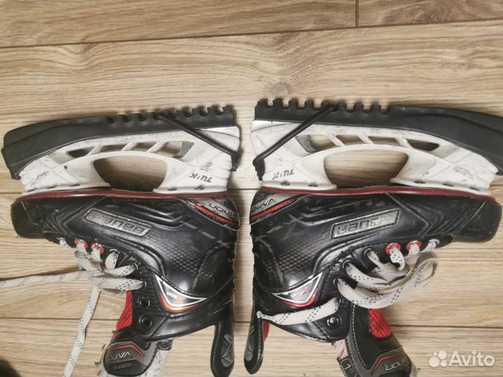 Коньки хоккейные бауер 1D