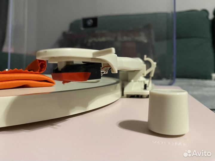 Виниловый проигрыватель