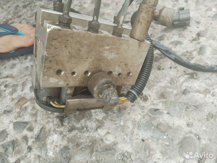 Блок абс мазда кседос 6 /mazda xedos 6 1999г