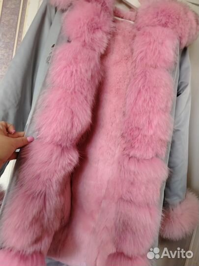 Парка с розовым мехом песца