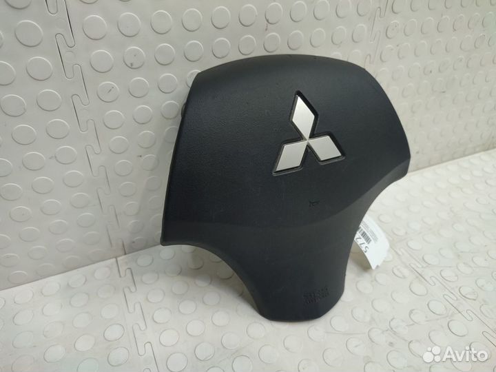 Подушка безопасности водителя Mitsubishi Outlander