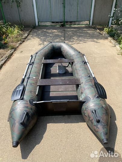 Продается лодка Kolibri 330