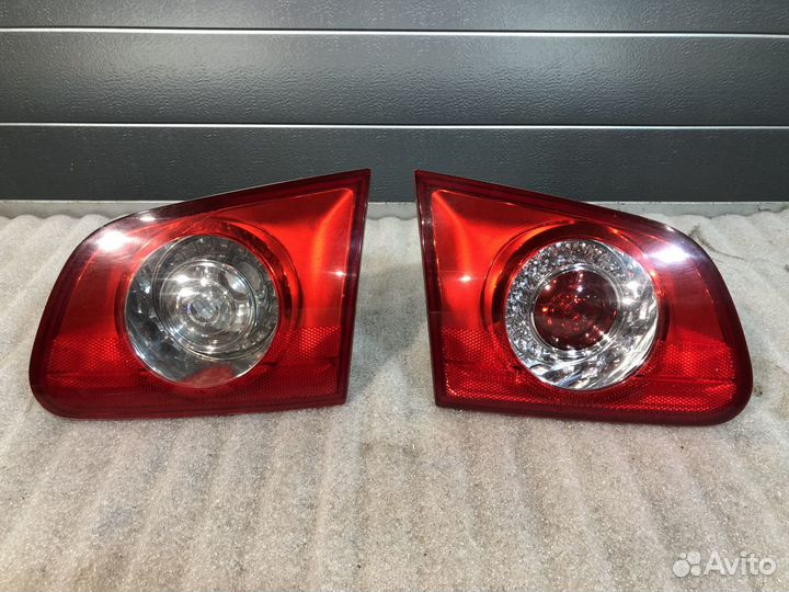 Фонари с крышки багажника на VW Passat B6 авант