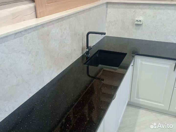 Столешница из гранита Парадизо маркино