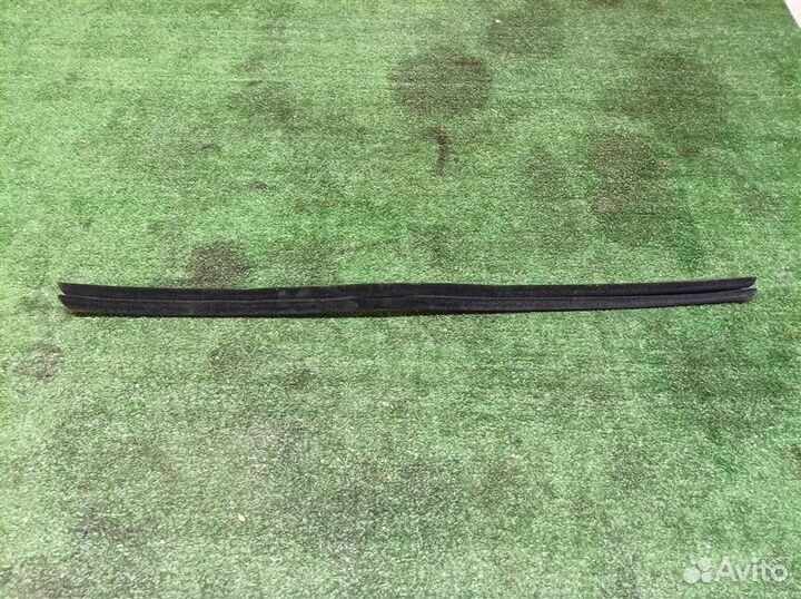 Уплотнитель Audi A4 (B8) 2007-2015