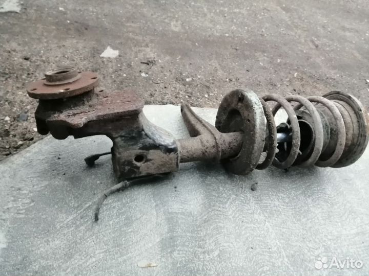 Кулак поворотный Ауди 100 С4