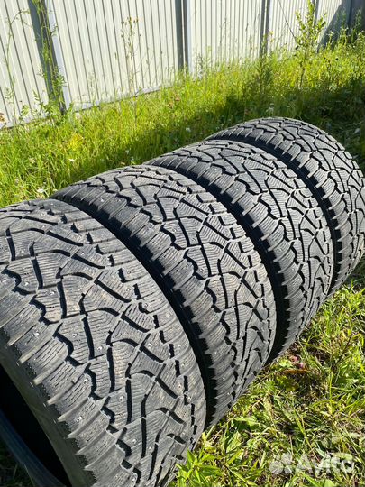Pirelli Ice Zero 275/40 R20 и 315/35 R20
