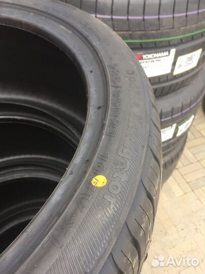 Altenzo Sports Navigator 285/35 R21 и 325/30 R21 109V