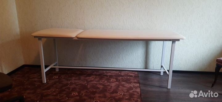 Массажная кушетка