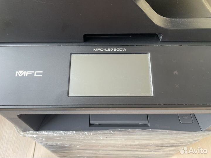 Принтер мфу Brother MFC L57500W