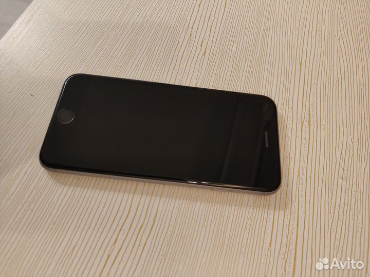 iPhone 6S, 64 ГБ