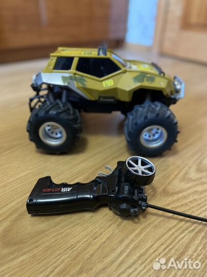 Большой джип на радиоуправлении