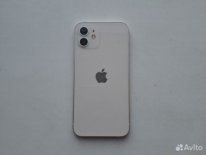 iPhone 12, 64 ГБ