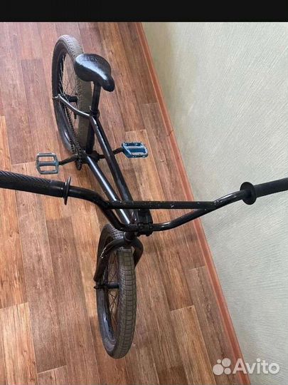 Трюковой велосипед BMX