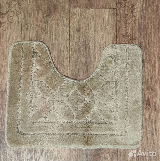 Коврики для ванной и туалета