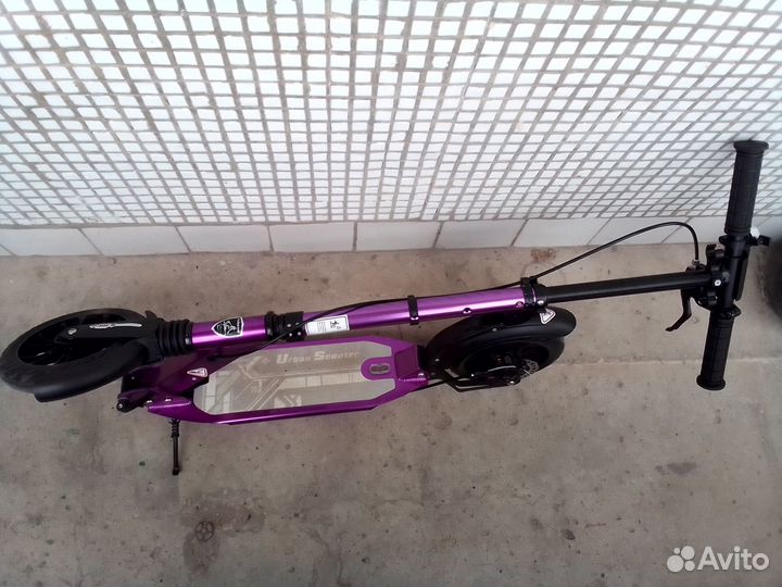 Самокат для подростка девочки, мало б/у