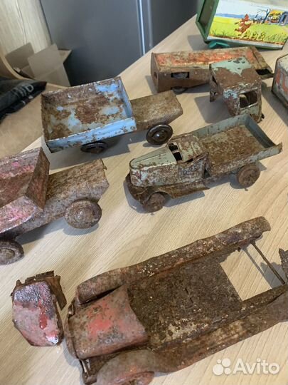 Старая детская машинка