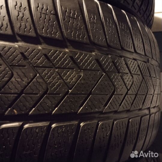 Pirelli Scorpion Winter 315/35 R21 и 275/40 R21
