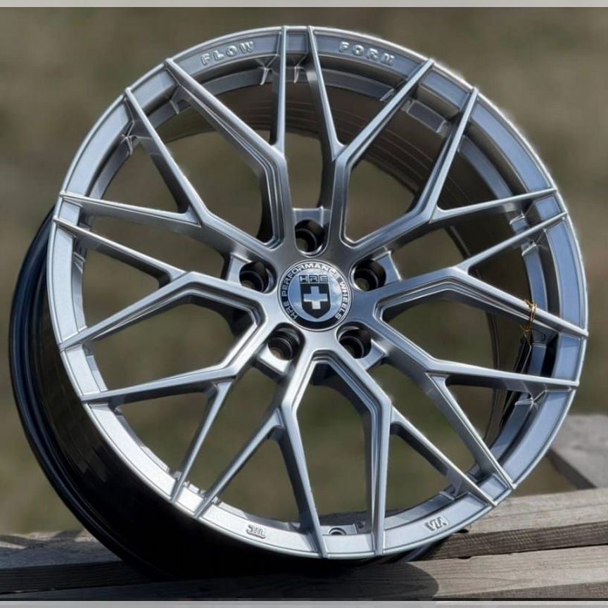 Литые диски HRE P101 8×R18 5×100