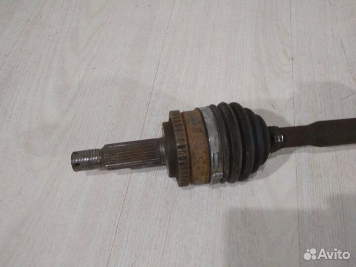 Привод передний правый Hyundai Elantra HD G4FC