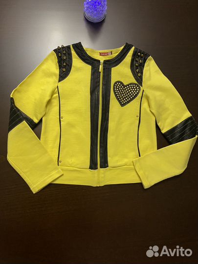 Ветровка для девочки