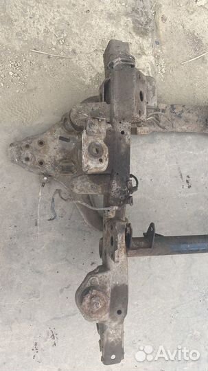 Передняя часть рамы Mitsubishi Pajero 2