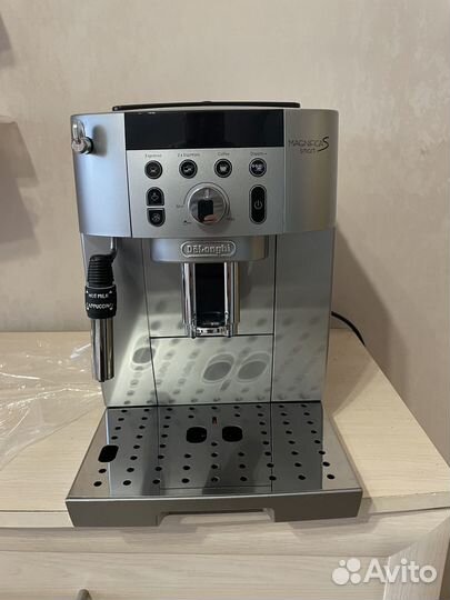 Кофемашина Delonghi ecam 250.31 SB