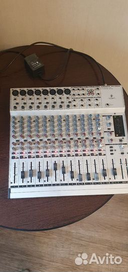 Микшерный пульт