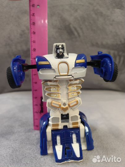 Полицейская машина робот