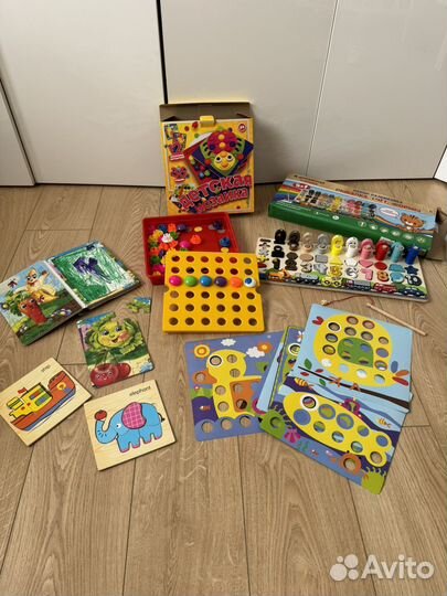 Развивающие игрушки пакетом