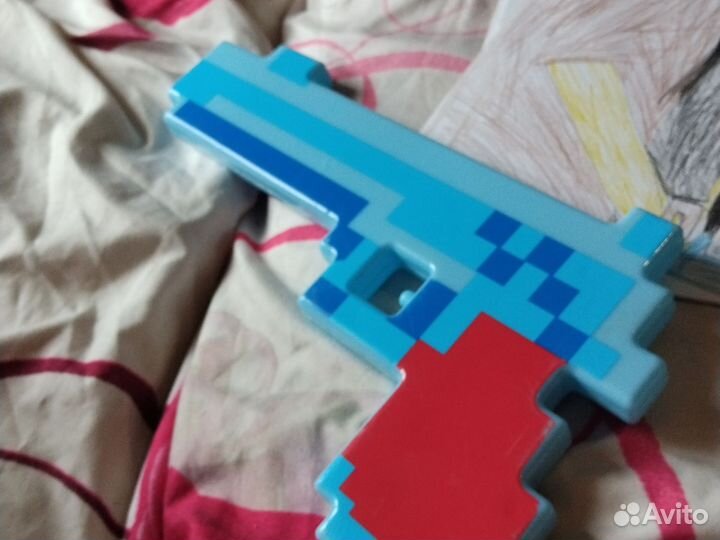 Игрушечный пистолет