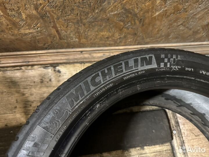 Michelin Pilot Sport 3 235/45 R18 98Y