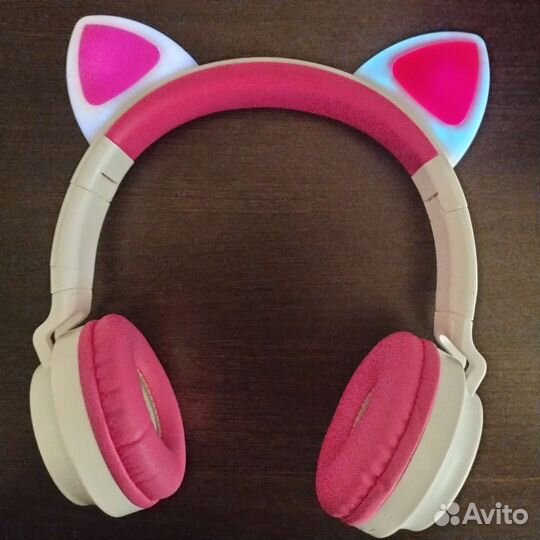 Наушники с кошачьими ушками