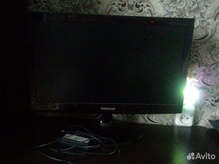 Монитор Samsung